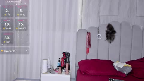 MILEY  online show from September 18, 2:19 pm