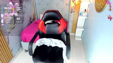 MILEY online show from November 11, 12:27 pm