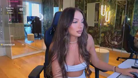 Miley Sin online show from December 19, 1:40 pm