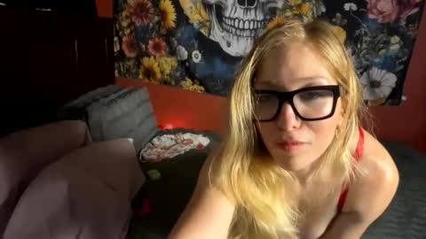 milf4everjenna online show from February 20, 4:09 am