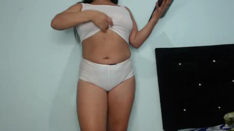 Anay velez online show from April 22, 4:59 am