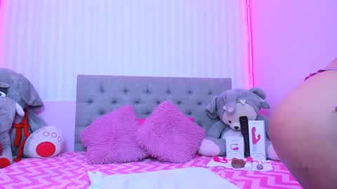 Antonella online show from February 17, 4:15 pm