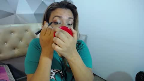 milf_hugeboobs online show from November 30, 10:52 am