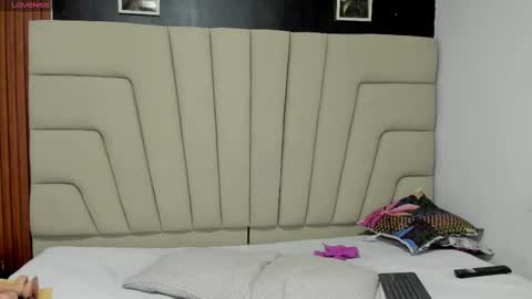 Snapshot of milf_meli chatting on March 11, 10:20 pm milf_meli online show from March 11, 10:20 pm