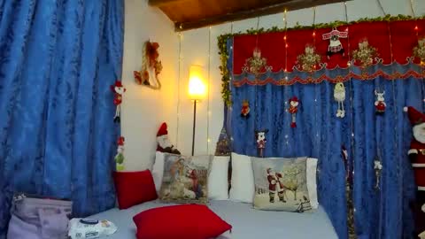 Snapshot of milfboobs_10 chatting on December 4, 11:46 pm Nakary Bustamante online show from December 4, 11:46 pm