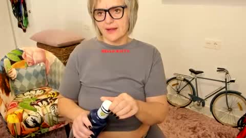 MilfElla online show from February 2, 12:46 pm