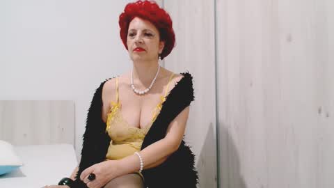 Milfsupreme online show from November 12, 1:44 pm