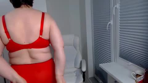 MilfScarlette online show from April 21, 5:17 pm