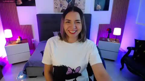 Sara  online show from June 25, 11:37 am