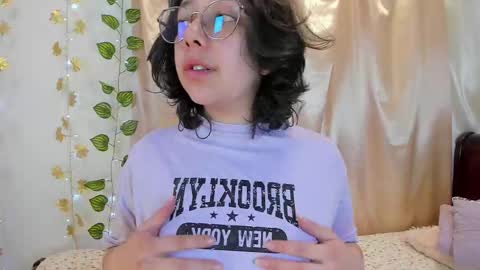 Millie online show from December 5, 2:14 pm