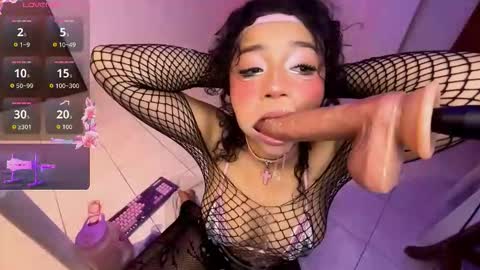 milikitt online show from November 28, 5:10 am