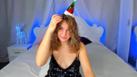 Snapshot of milkablond chatting on December 29, 12:41 am milkablond online show from December 29, 12:41 am