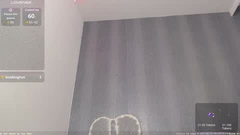 Snapshot of milker_amira chatting on February 1, 8:16 pm Amira online show from February 1, 8:16 pm