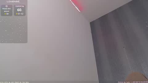 Snapshot of milker_amira chatting on February 11, 7:05 pm Amira online show from February 11, 7:05 pm