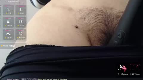 Snapshot of milker_amira chatting on February 21, 6:59 pm Amira online show from February 21, 6:59 pm