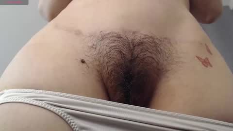 Snapshot of milker_amira chatting on February 26, 7:16 pm Amira online show from February 26, 7:16 pm