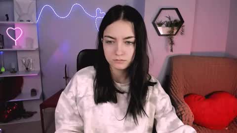 Mila online show from February 4, 7:03 am