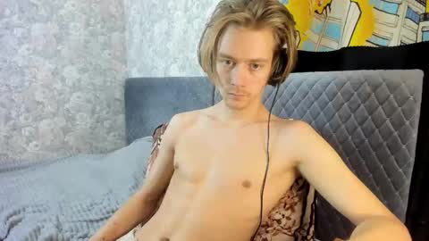 Isaac online show from October 30, 5:02 pm