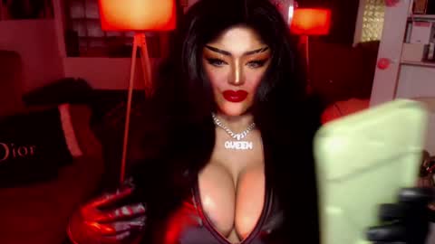 milkshakelavinia online show from January 14, 8:41 am