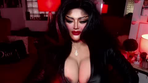 milkshakelavinia online show from January 17, 12:20 am