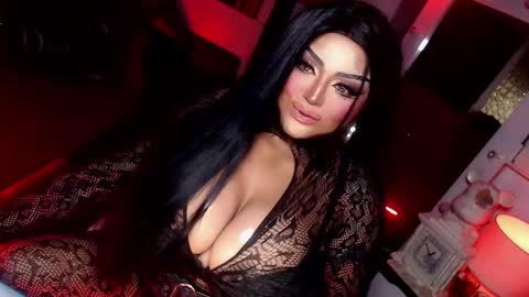 milkshakelavinia online show from February 17, 8:26 pm