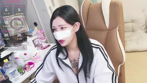 Snapshot of milksola chatting on May 21, 11:39 am milksola online show from May 21, 11:39 am