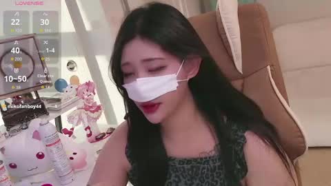 Snapshot of milksola chatting on May 30, 9:50 am milksola online show from May 30, 9:50 am