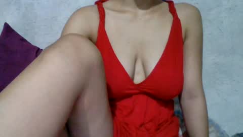 milky_lovely online show from August 6, 3:19 am