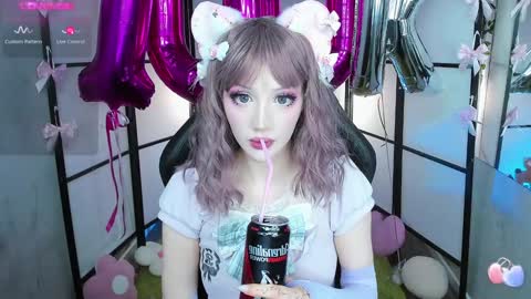 Snapshot of milkycute chatting on January 24, 9:58 pm milky cute online show from January 24, 9:58 pm