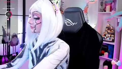 milky cute online show from January 8, 12:02 am