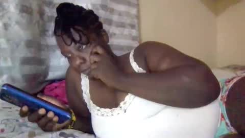 milkyebony254 online show from December 5, 9:40 am