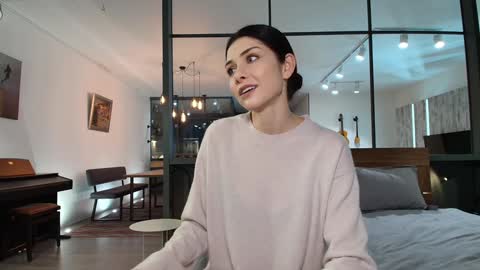 milla bella online show from March 10, 7:41 pm