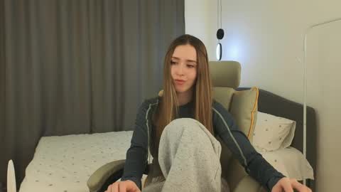 Eva online show from April 3, 5:27 am