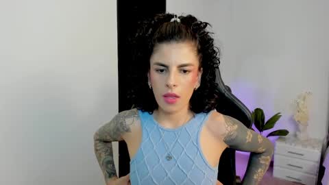 Snapshot of milla_pixxie chatting on December 16, 4:45 am Milagros online show from December 16, 4:45 am