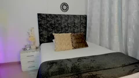 Snapshot of milla_pixxie chatting on February 10, 2:19 am Milagros online show from February 10, 2:19 am