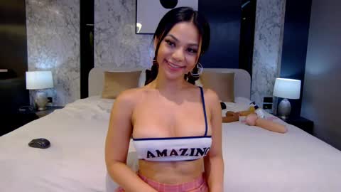 Snapshot of millabelle chatting on March 1, 4:58 am MillaBelle online show from March 1, 4:58 am