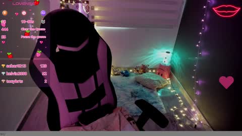 Snapshot of millandiux chatting on January 25, 9:25 pm millandiux online show from January 25, 9:25 pm