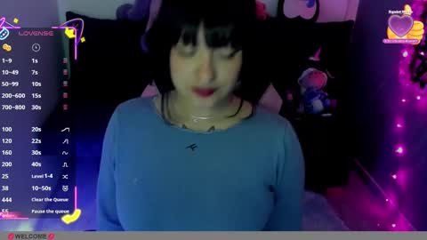 Snapshot of millandiux chatting on September 30, 1:21 am millandiux online show from September 30, 1:21 am