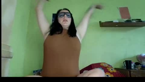Snapshot of millasourrety chatting on June 9, 7:42 am MillaSourretY online show from June 9, 7:42 am