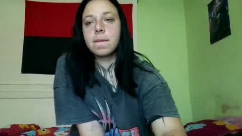 Snapshot of millasourrety chatting on June 14, 7:54 am MillaSourretY online show from June 14, 7:54 am