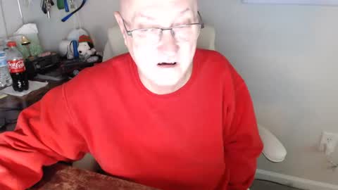 Snapshot of millenium0129 chatting on January 3, 12:22 am millenium0129 online show from January 3, 12:22 am