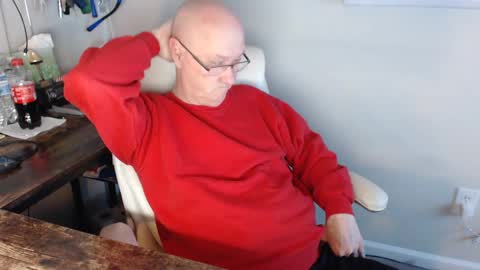 Snapshot of millenium0129 chatting on January 4, 2:14 am millenium0129 online show from January 4, 2:14 am