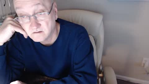 Snapshot of millenium0129 chatting on January 25, 2:26 am millenium0129 online show from January 25, 2:26 am