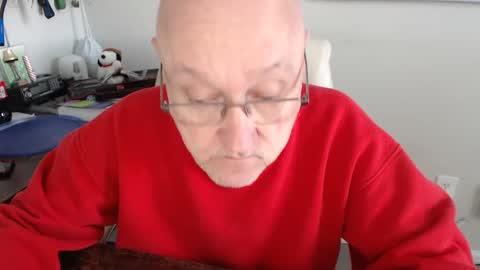 Snapshot of millenium0129 chatting on March 5, 5:39 pm millenium0129 online show from March 5, 5:39 pm