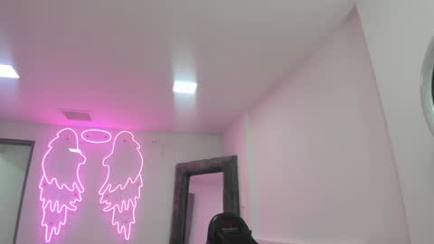 miller_silvana online show from April 22, 11:23 am