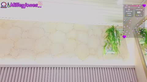 Snapshot of milleyjones_ chatting on June 23, 12:03 pm milleyjones_ online show from June 23, 12:03 pm