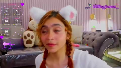 Snapshot of milleyjones_ chatting on July 2, 11:55 pm milleyjones_ online show from July 2, 11:55 pm