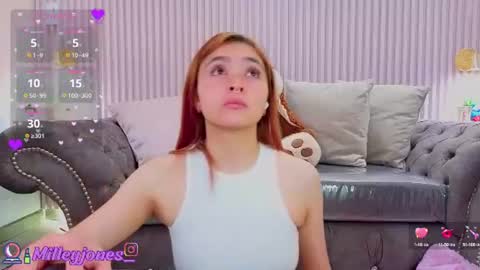 Snapshot of milleyjones_ chatting on July 27, 11:50 am milleyjones_ online show from July 27, 11:50 am