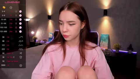 Snapshot of milli_brownn chatting on March 4, 8:35 am Milli online show from March 4, 8:35 am