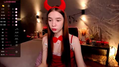 Snapshot of milli_brownn chatting on October 24, 8:33 am Milli online show from October 24, 8:33 am